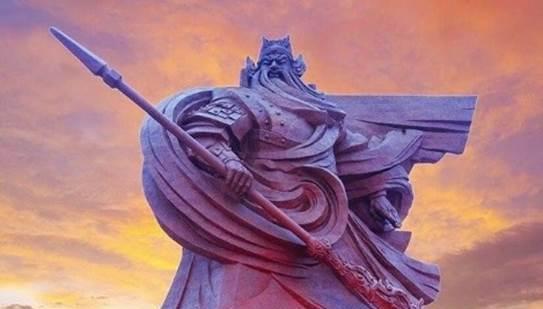 凯发k8娱乐官网版下载威武关二爷被外媒称为全球十大巨型雕像之一手持70米大刀！(图3)